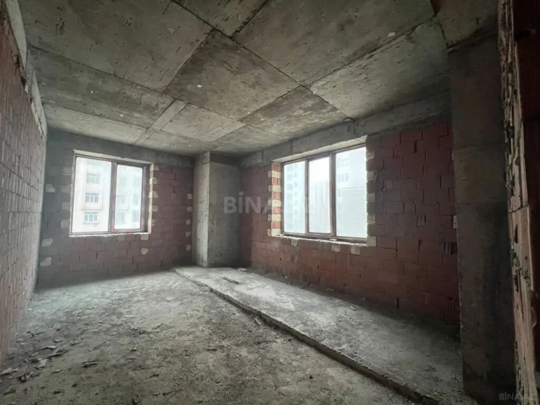 Satılır 3 otaqlı mənzil 155 m²