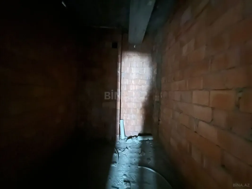 Satılır 3 otaqlı mənzil 155 m²