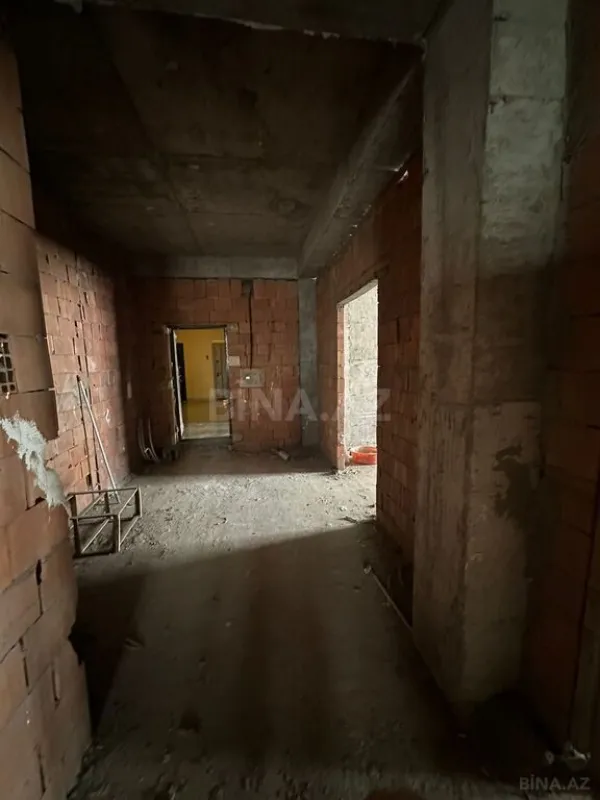 Satılır 3 otaqlı mənzil 155 m²