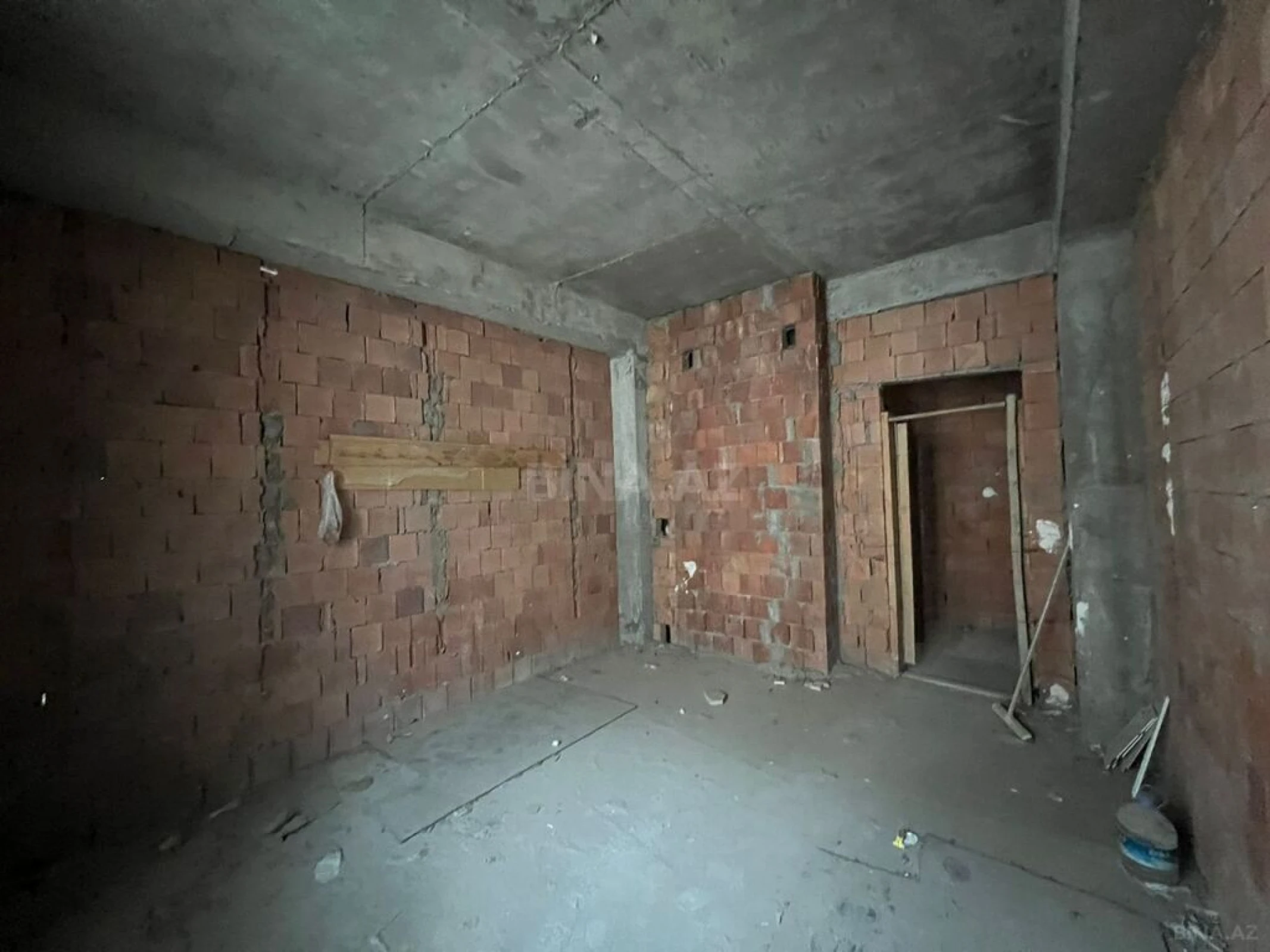 Satılır 3 otaqlı mənzil 155 m²