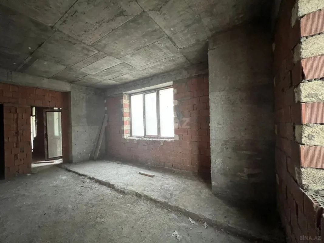 Satılır 3 otaqlı mənzil 155 m²