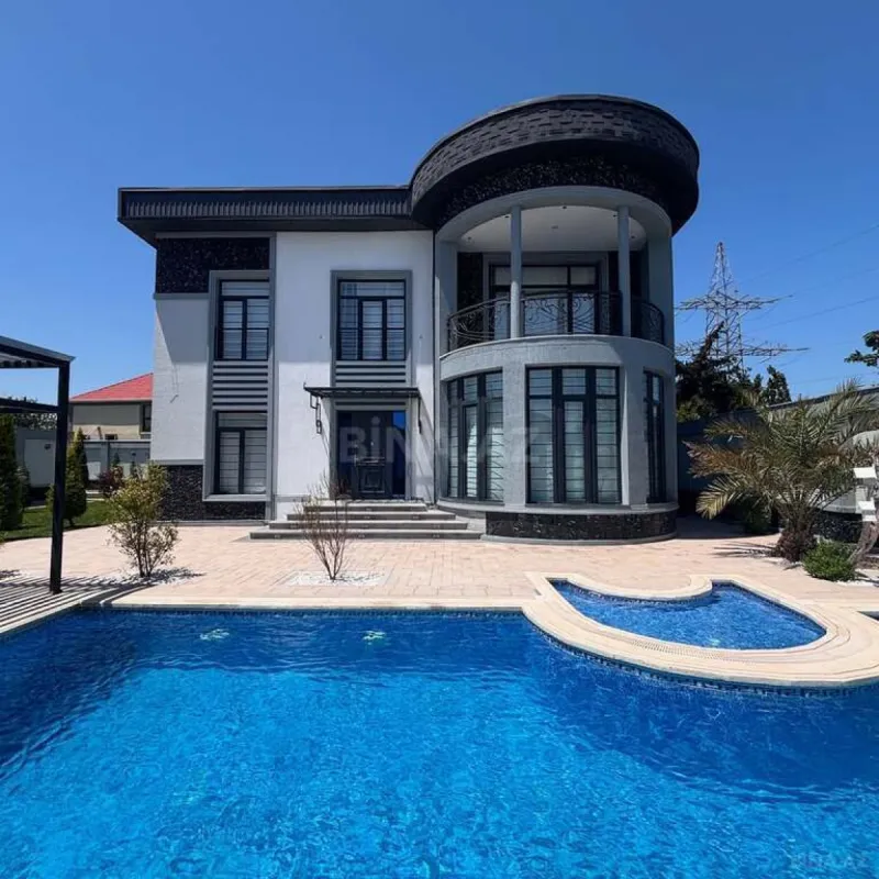 Satılır 7 otaqlı həyət evi 350 m²