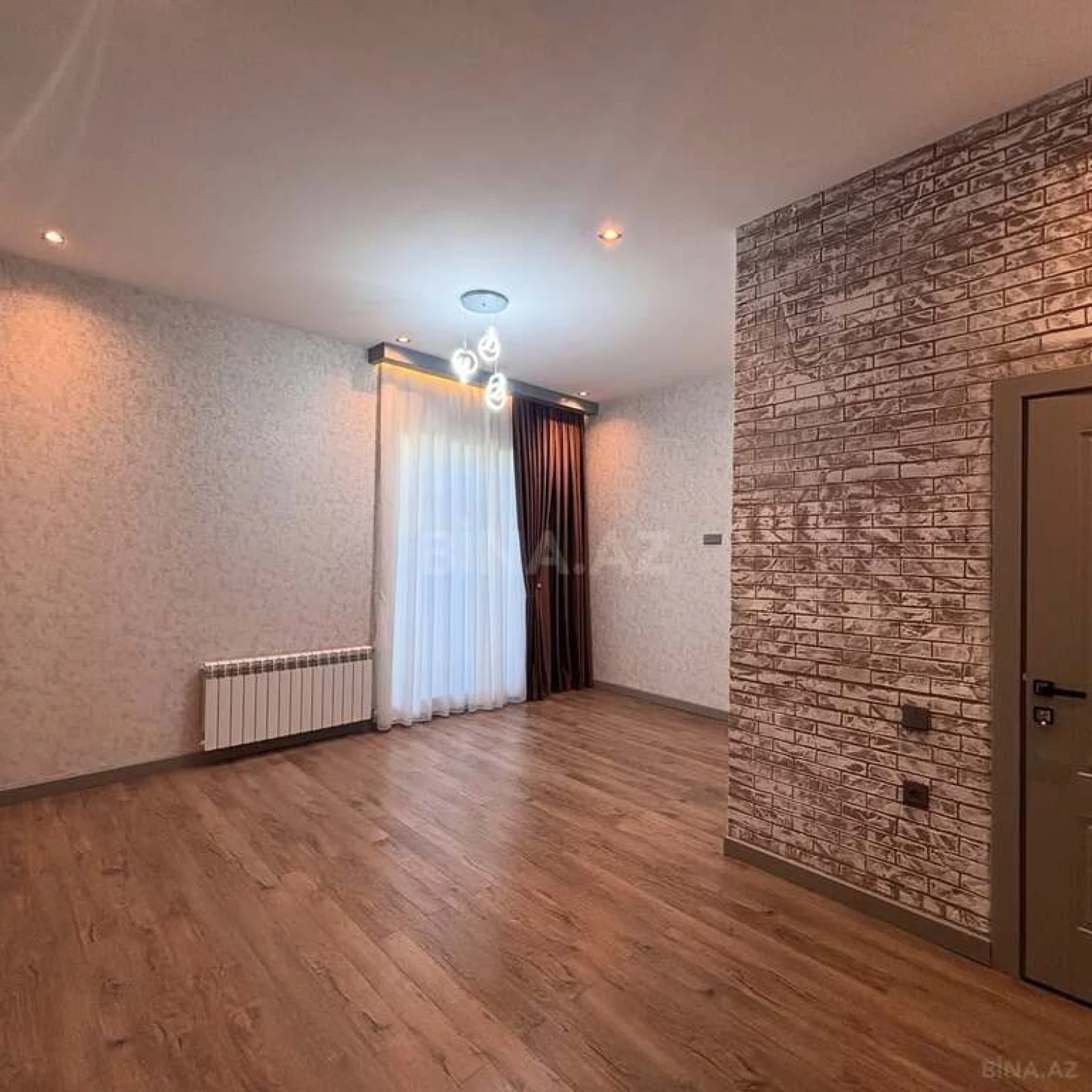 Satılır 7 otaqlı həyət evi 350 m²