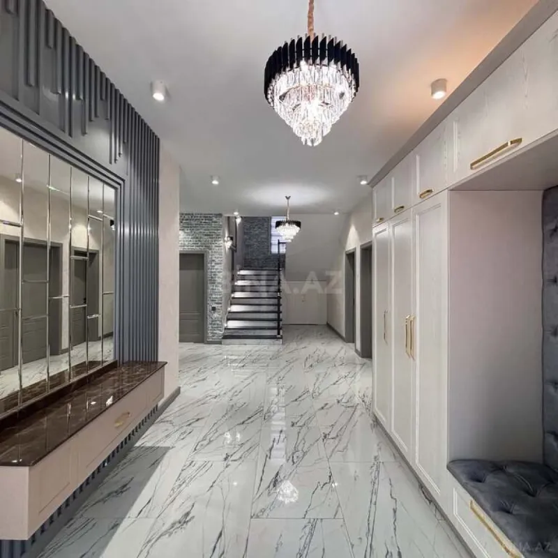 Satılır 7 otaqlı həyət evi 350 m²