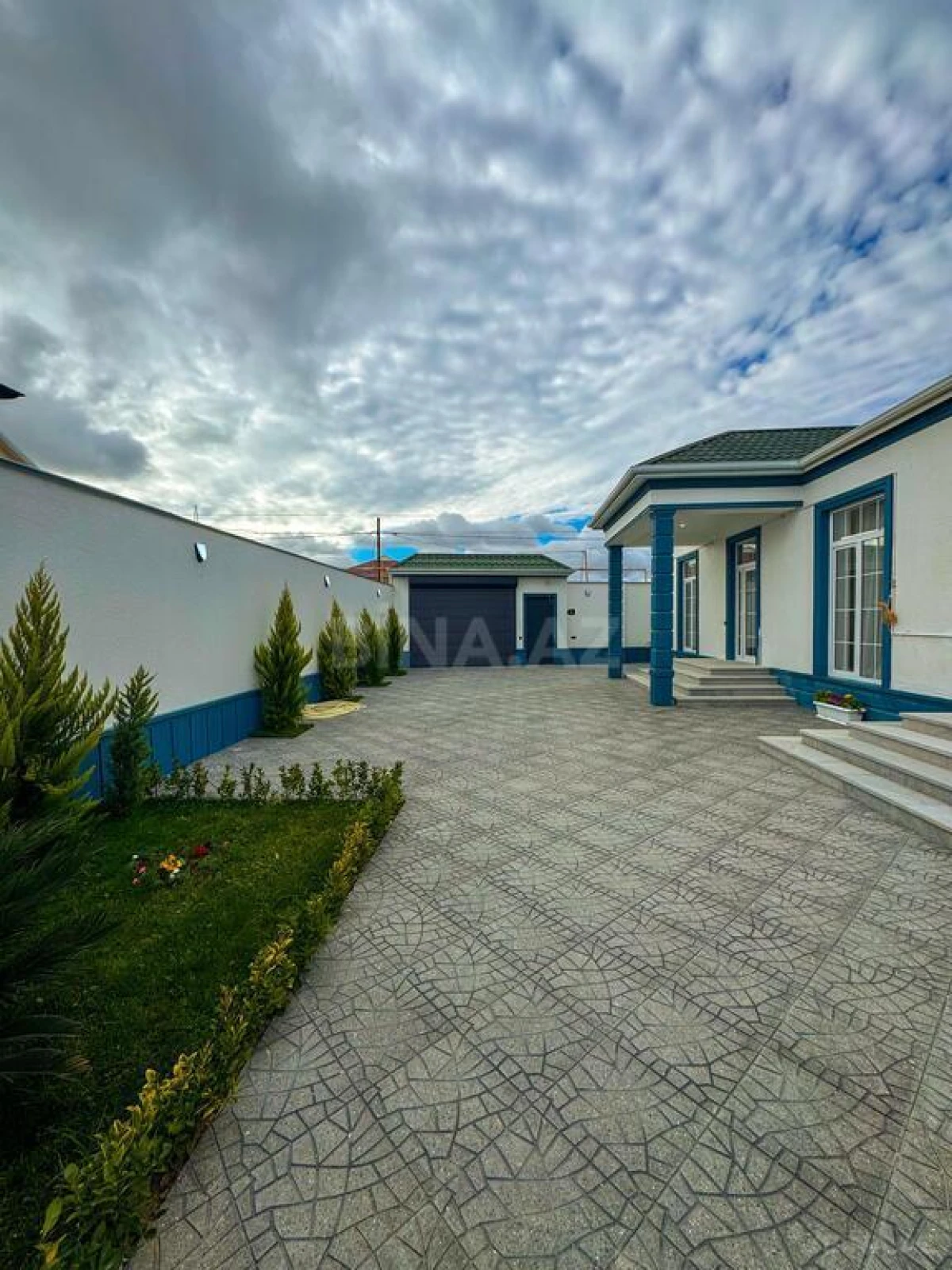 Satılır 4 otaqlı həyət evi 180 m²