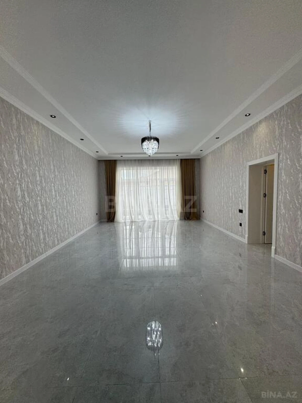 Satılır 4 otaqlı həyət evi 180 m²