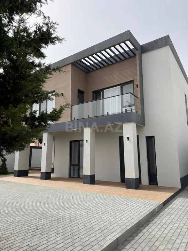 Satılır 4 otaqlı həyət evi 200 m²