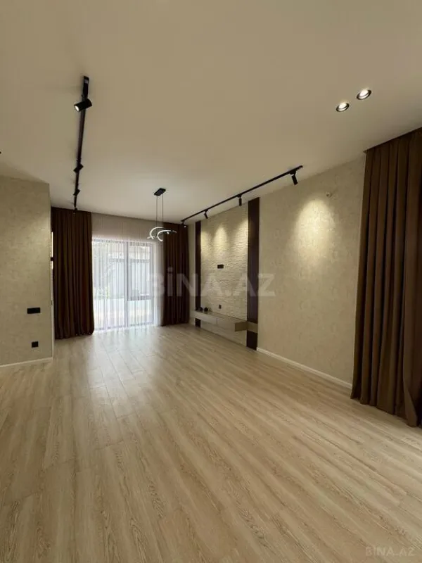 Satılır 4 otaqlı həyət evi 200 m²