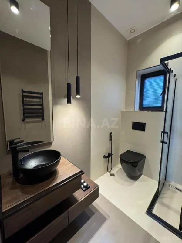 Satılır 4 otaqlı həyət evi 200 m²