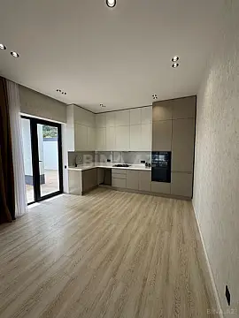 Satılır 4 otaqlı həyət evi 200 m²