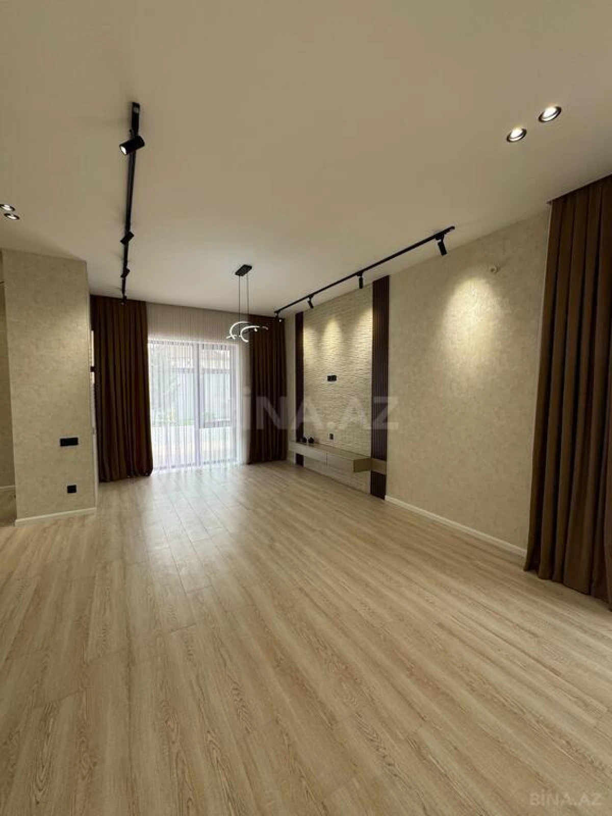 Satılır 4 otaqlı həyət evi 200 m²