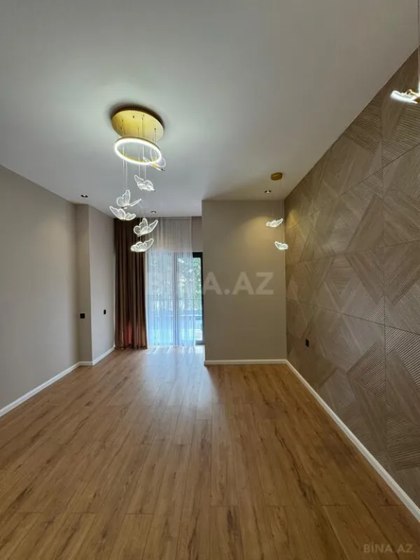 Satılır 4 otaqlı həyət evi 200 m²