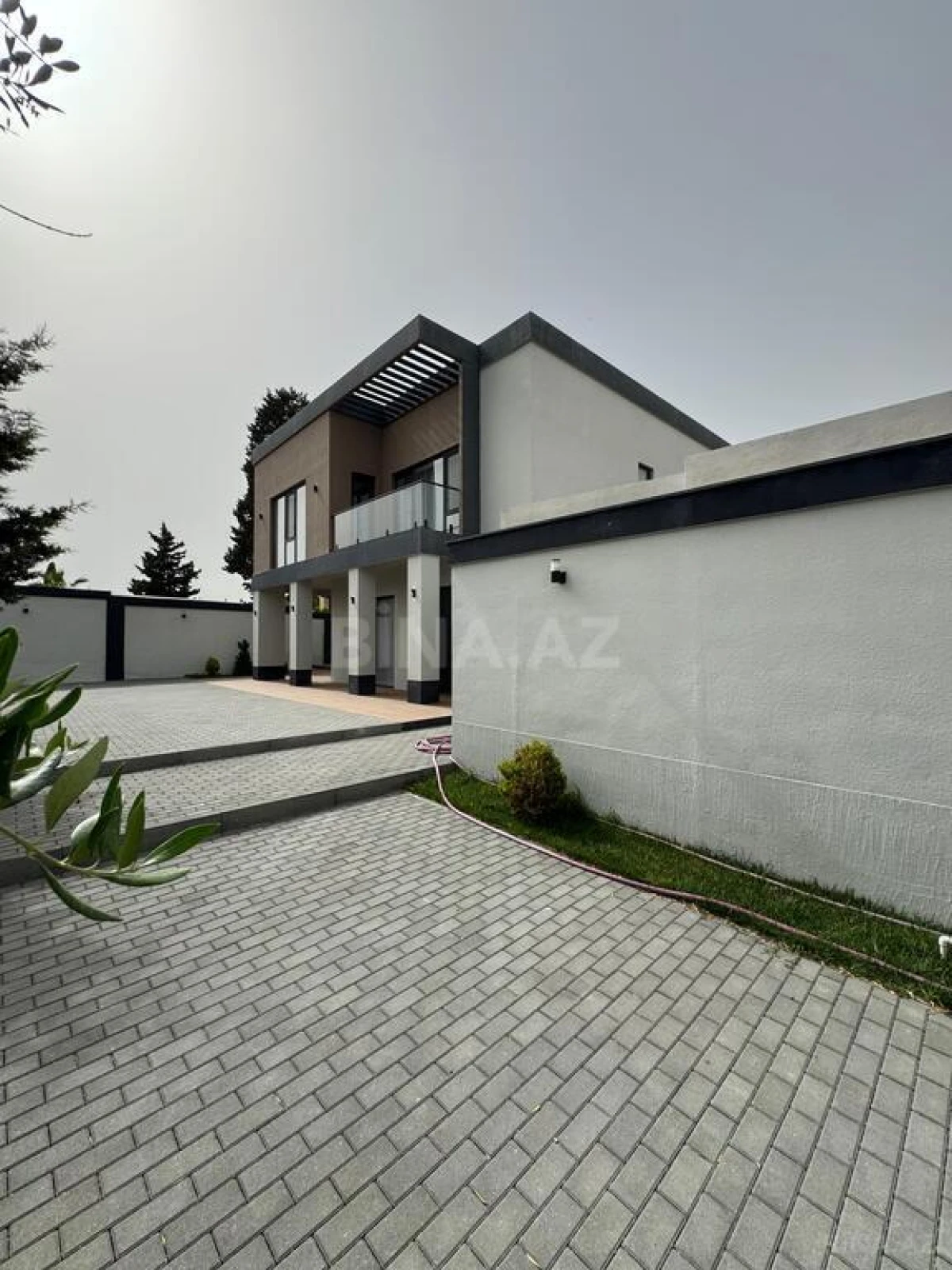 Satılır 4 otaqlı həyət evi 200 m²