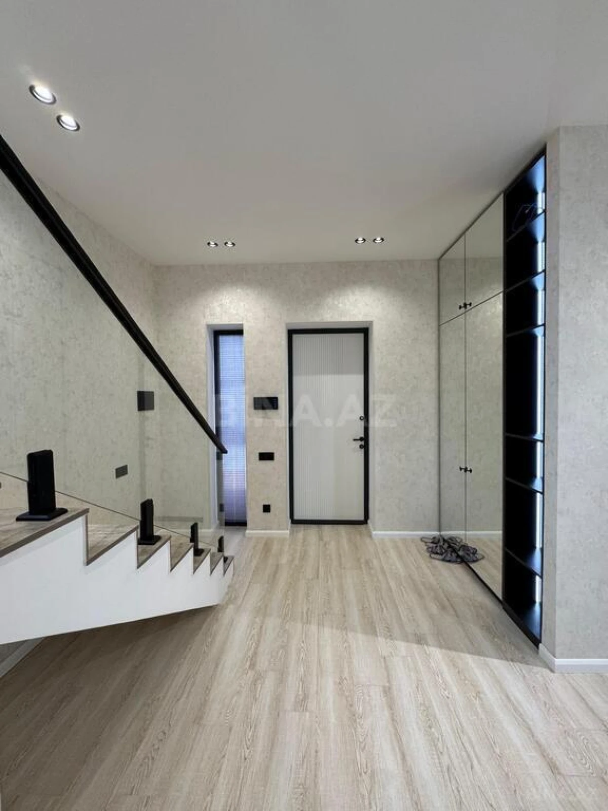 Satılır 4 otaqlı həyət evi 200 m²