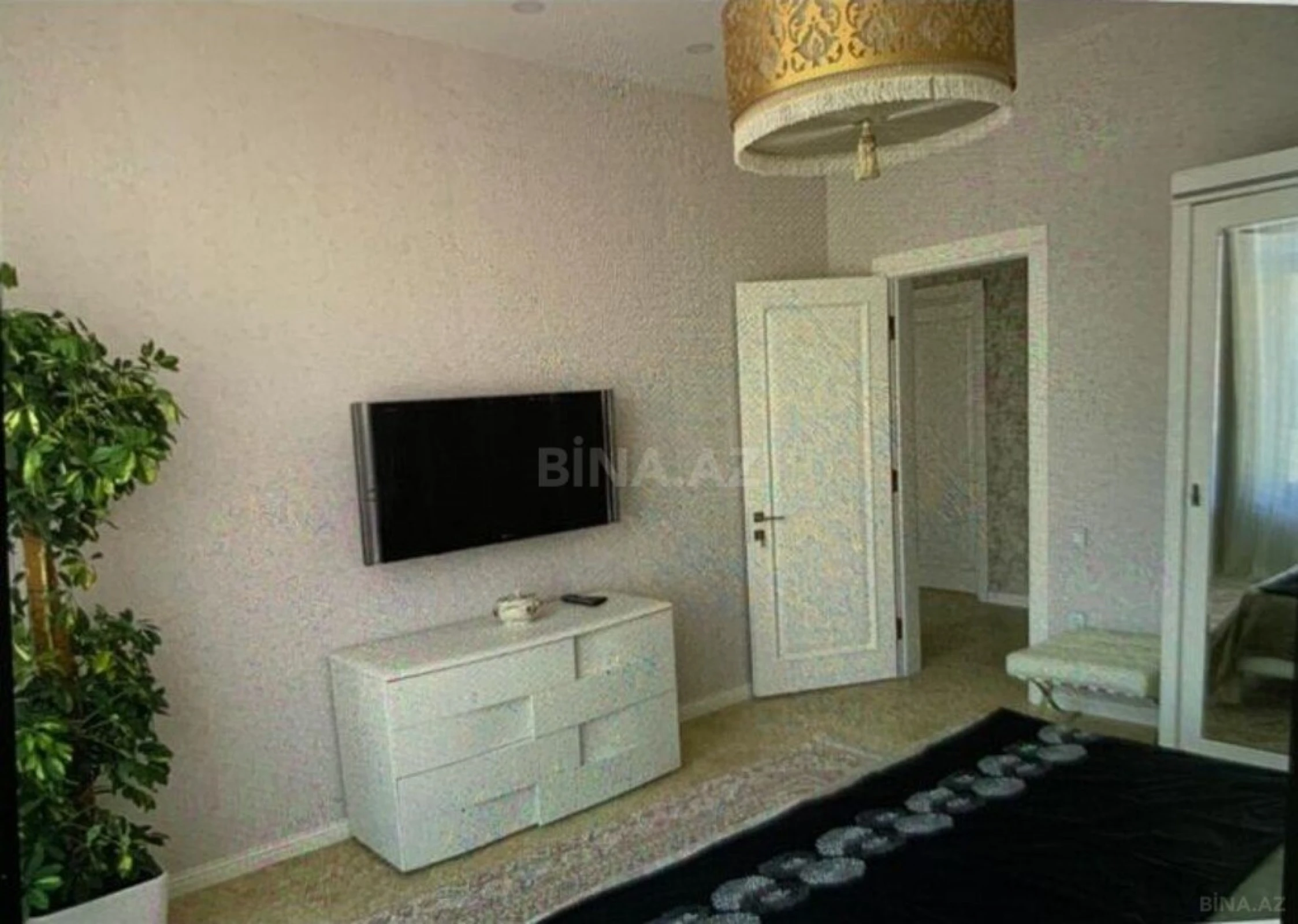 Satılır 6 otaqlı həyət evi 300 m²