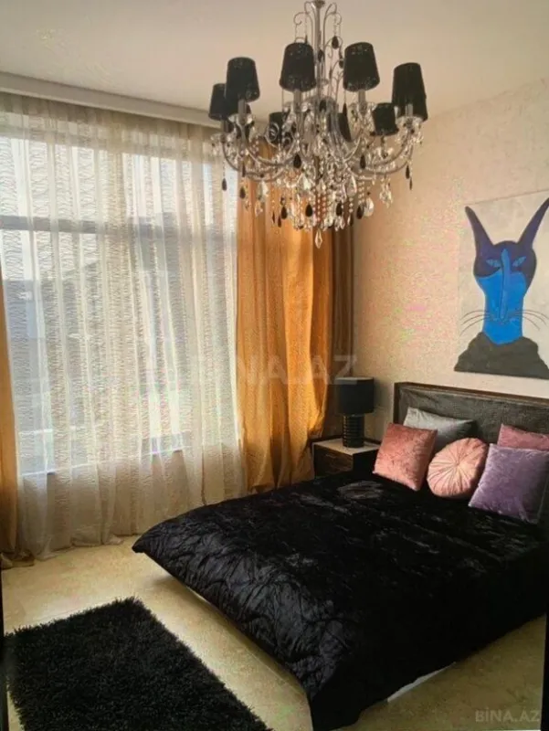 Satılır 6 otaqlı həyət evi 300 m²