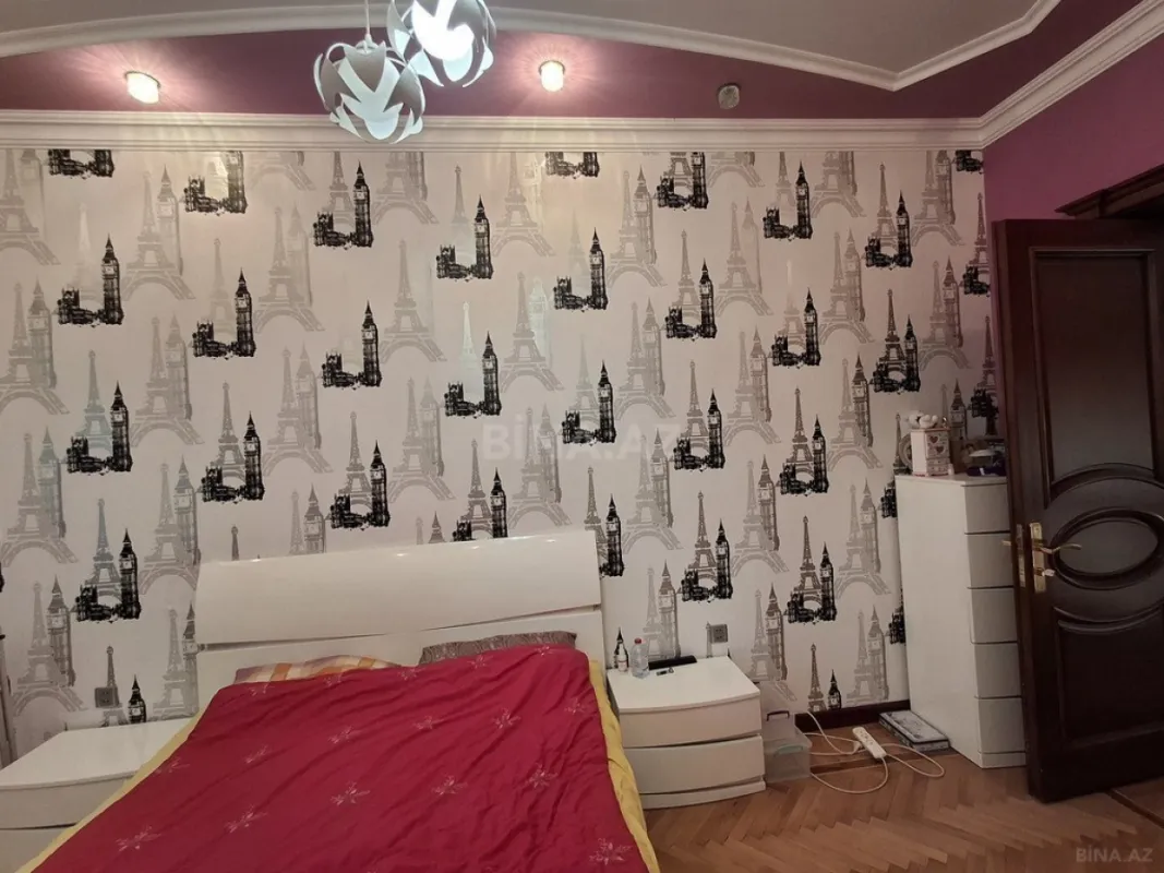 Satılır 9 otaqlı həyət evi 620 m²