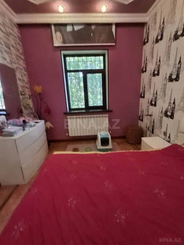 Satılır 9 otaqlı həyət evi 620 m²