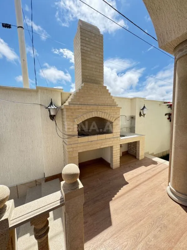 Satılır 4 otaqlı həyət evi 280 m²