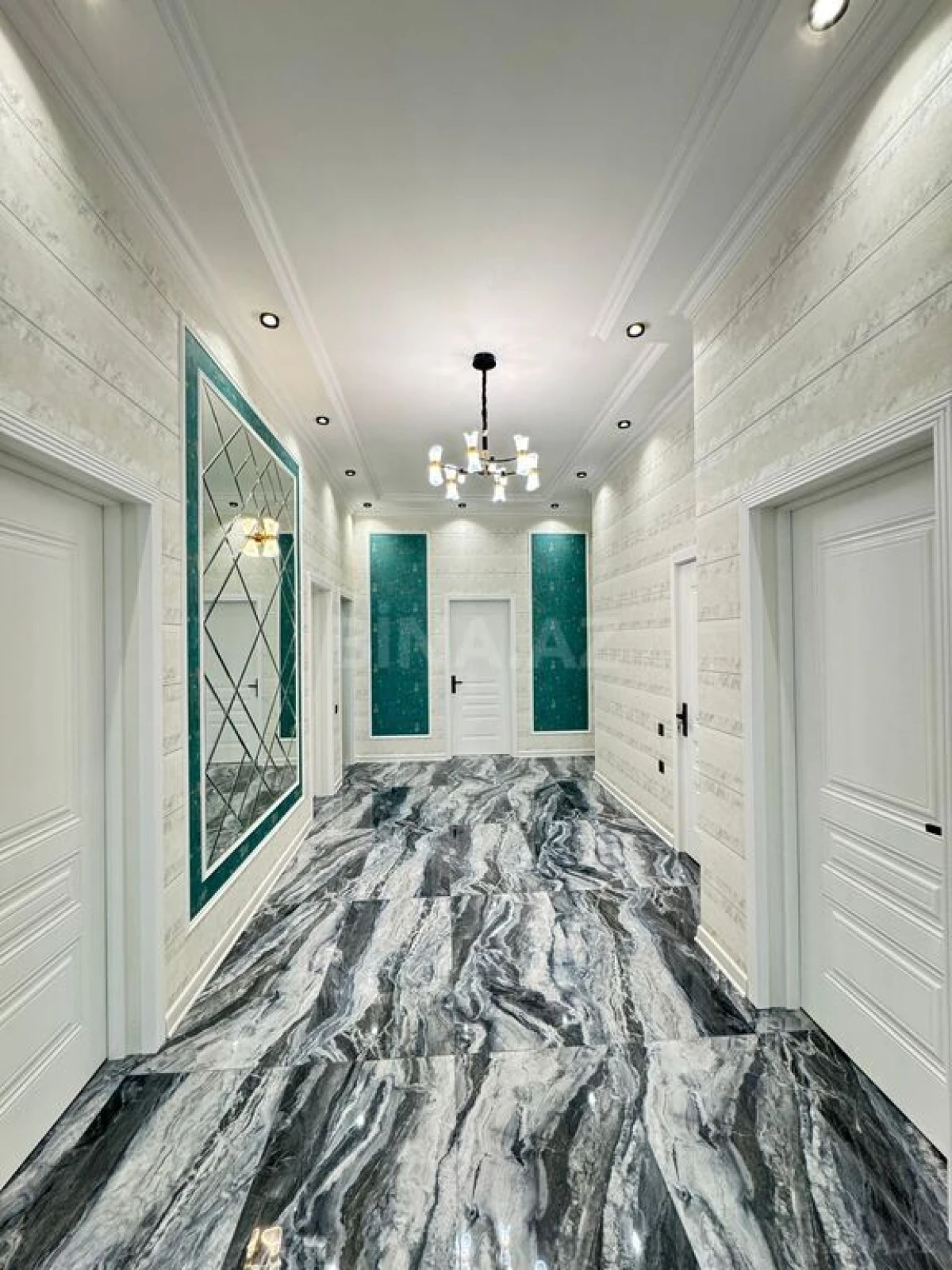 Satılır 4 otaqlı həyət evi 280 m²