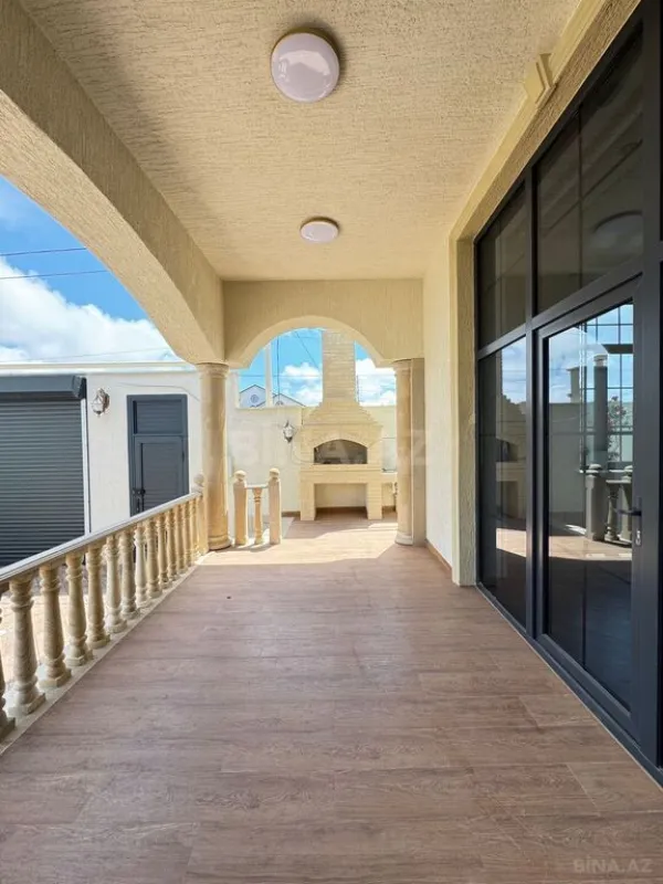 Satılır 4 otaqlı həyət evi 280 m²