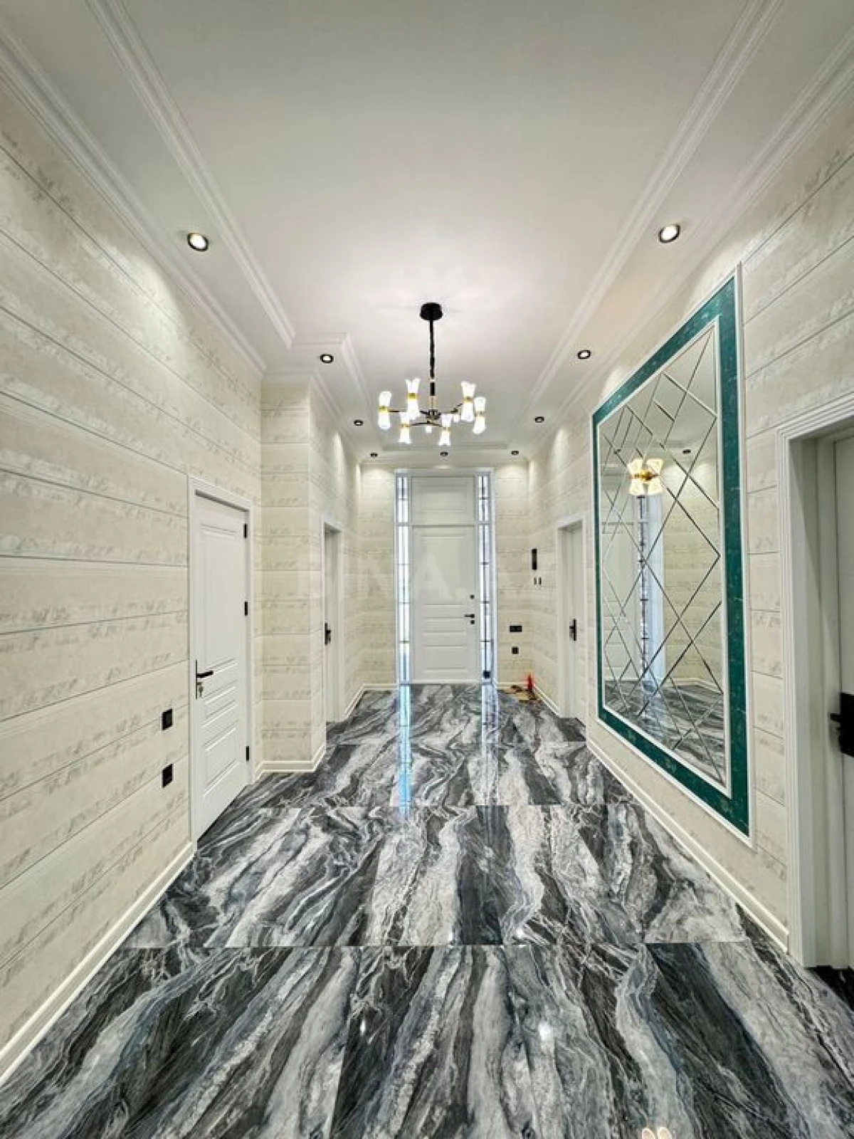 Satılır 4 otaqlı həyət evi 280 m²