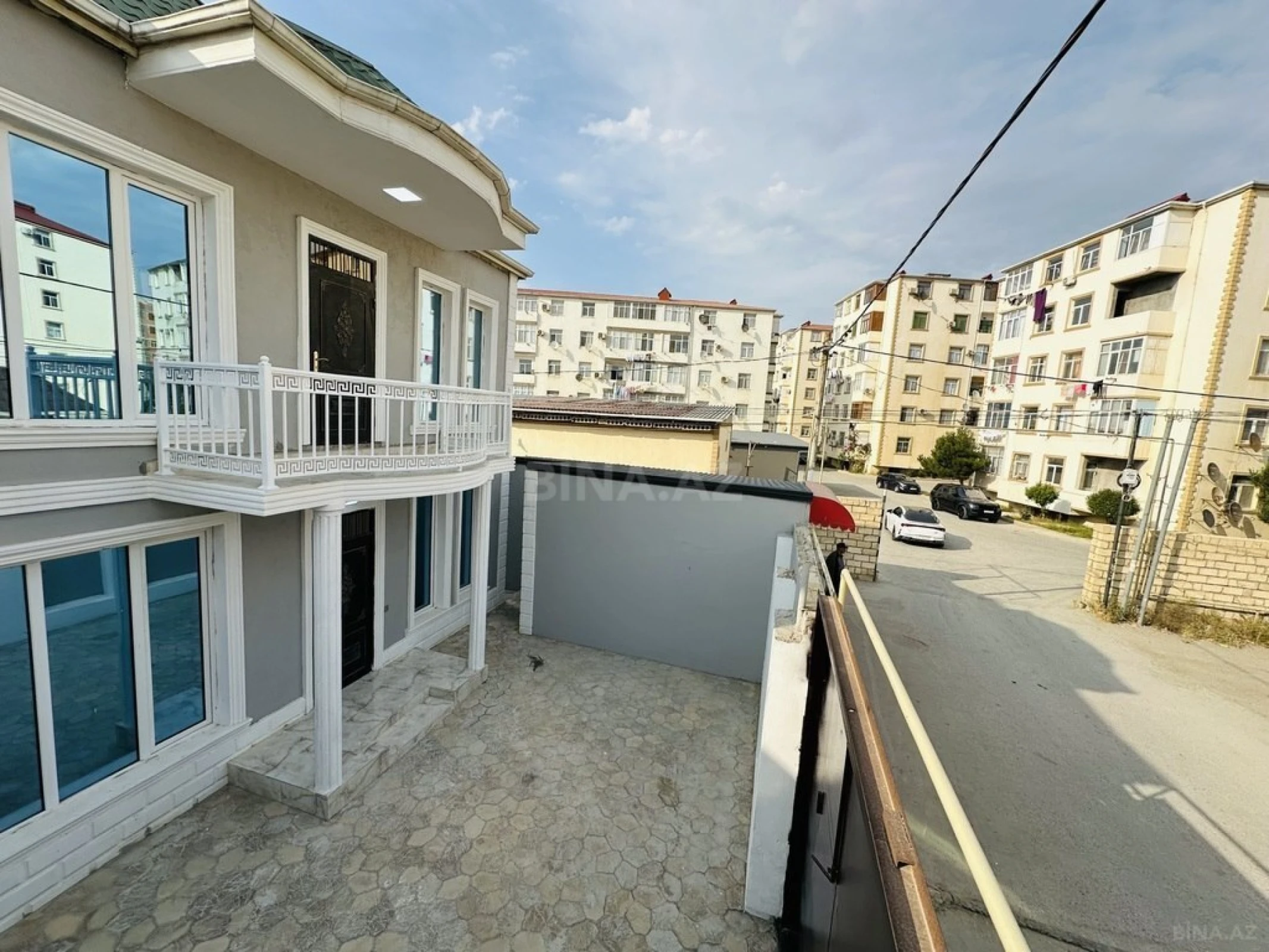 Satılır 5 otaqlı həyət evi 157 m²