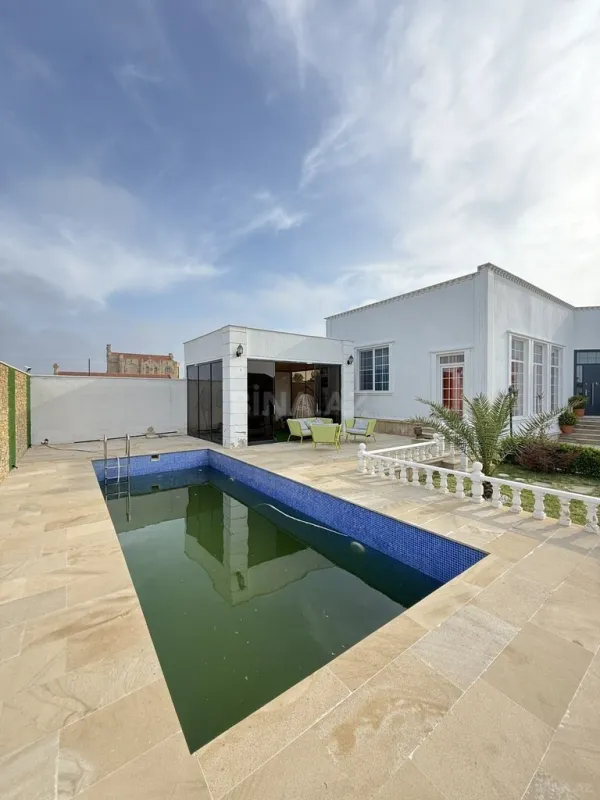 Satılır 4 otaqlı həyət evi 155 m²