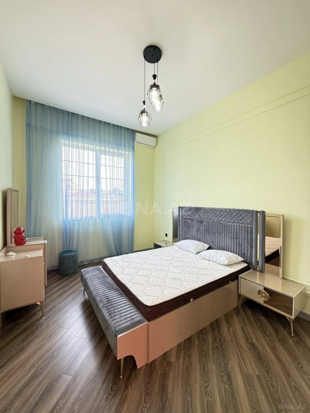 Satılır 4 otaqlı həyət evi 155 m²