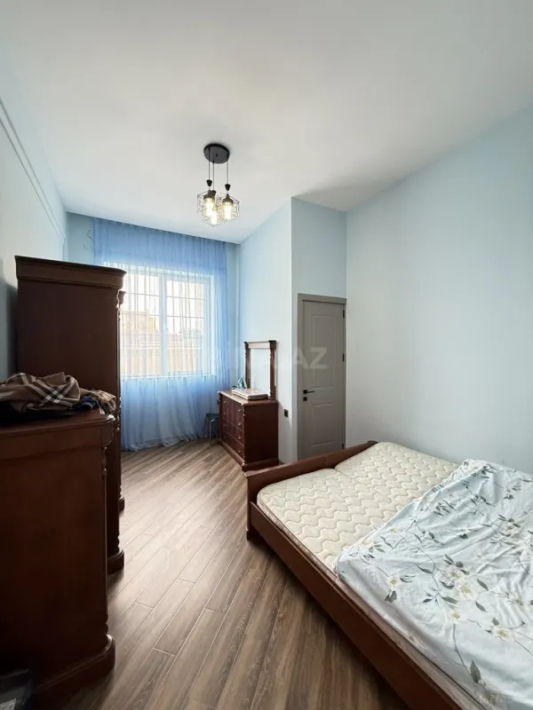 Satılır 4 otaqlı həyət evi 155 m²
