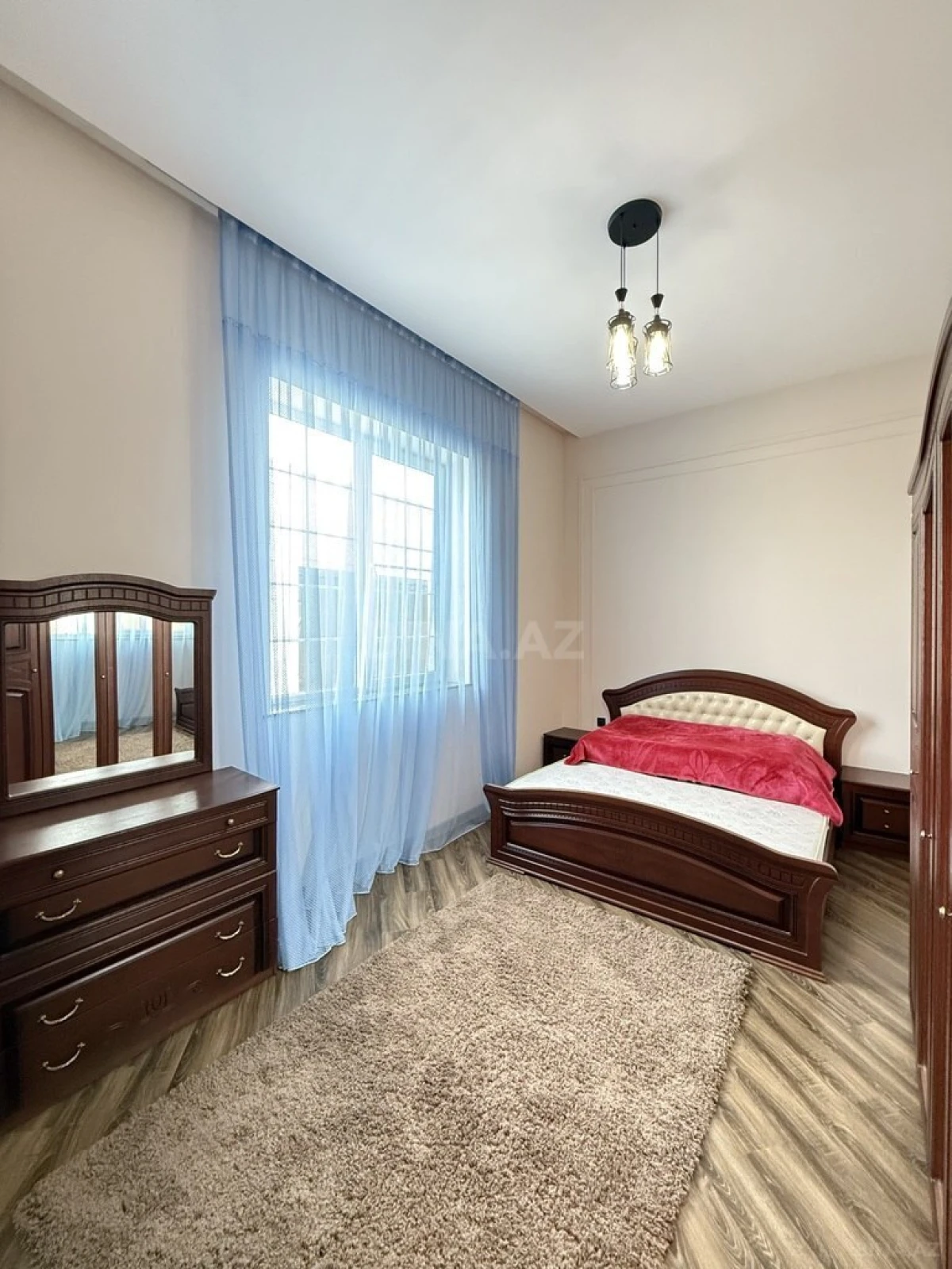Satılır 4 otaqlı həyət evi 155 m²