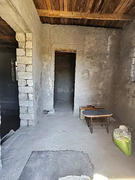 Satılır 6 otaqlı həyət evi 180 m²