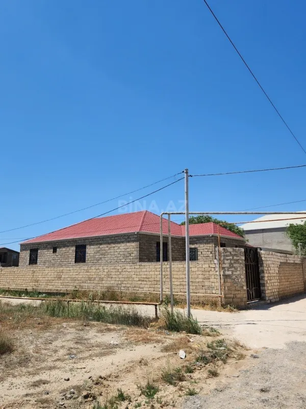 Satılır 6 otaqlı həyət evi 180 m²