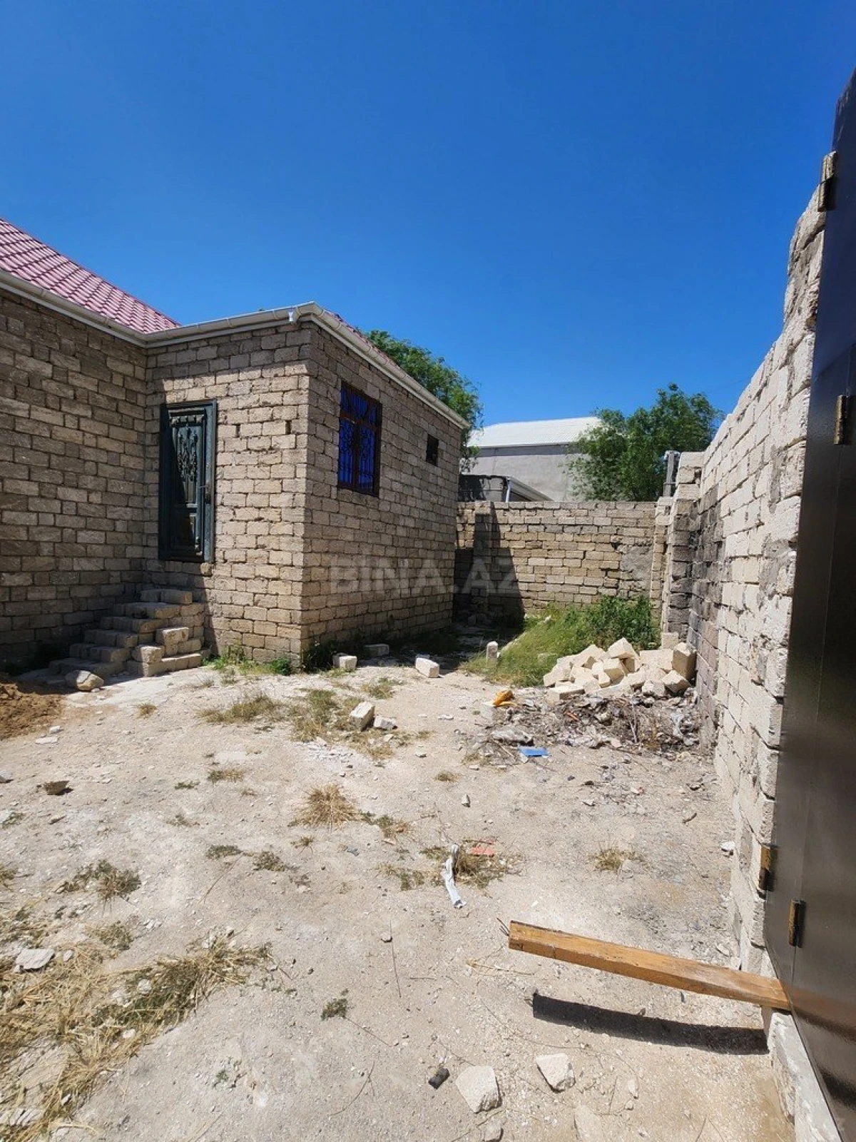 Satılır 6 otaqlı həyət evi 180 m²