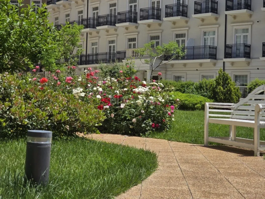 Satılır 4 otaqlı mənzil 149 m²