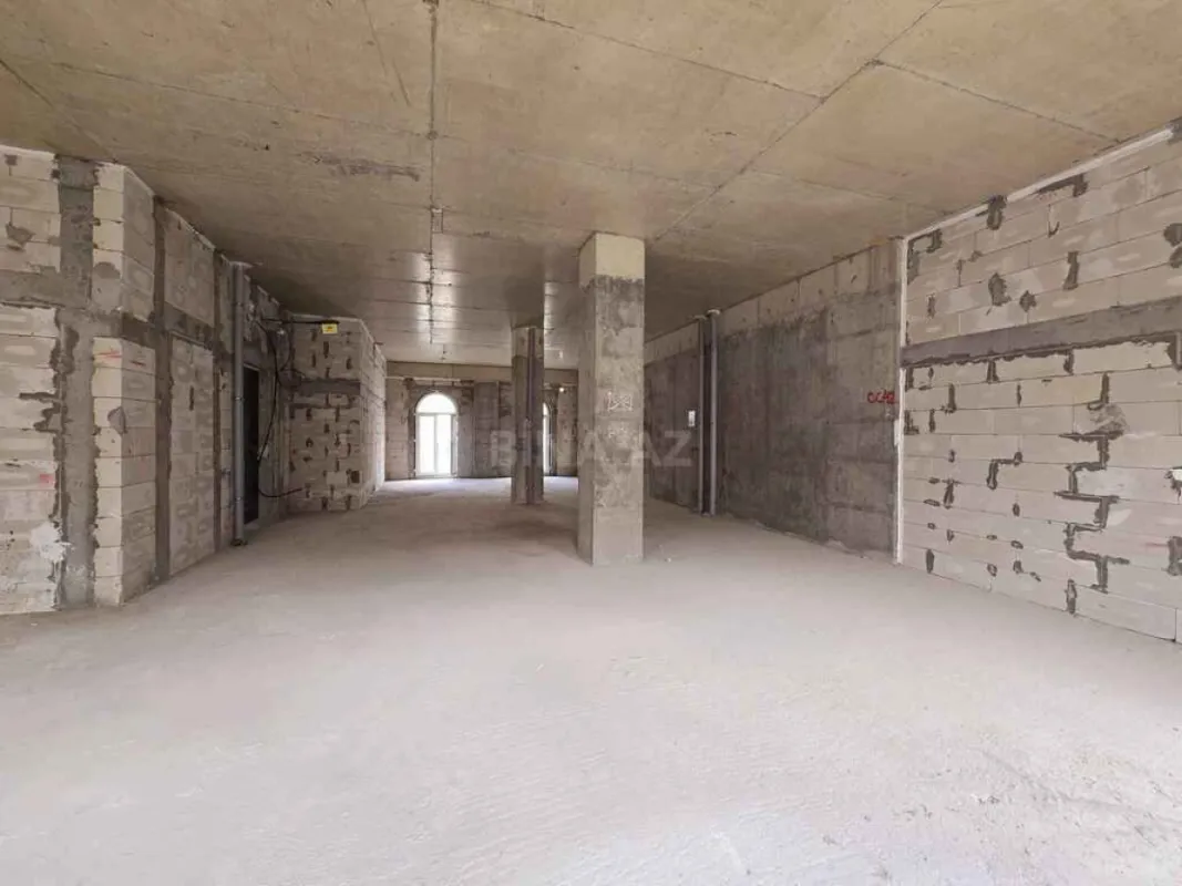 Satılır 4 otaqlı mənzil 149 m²