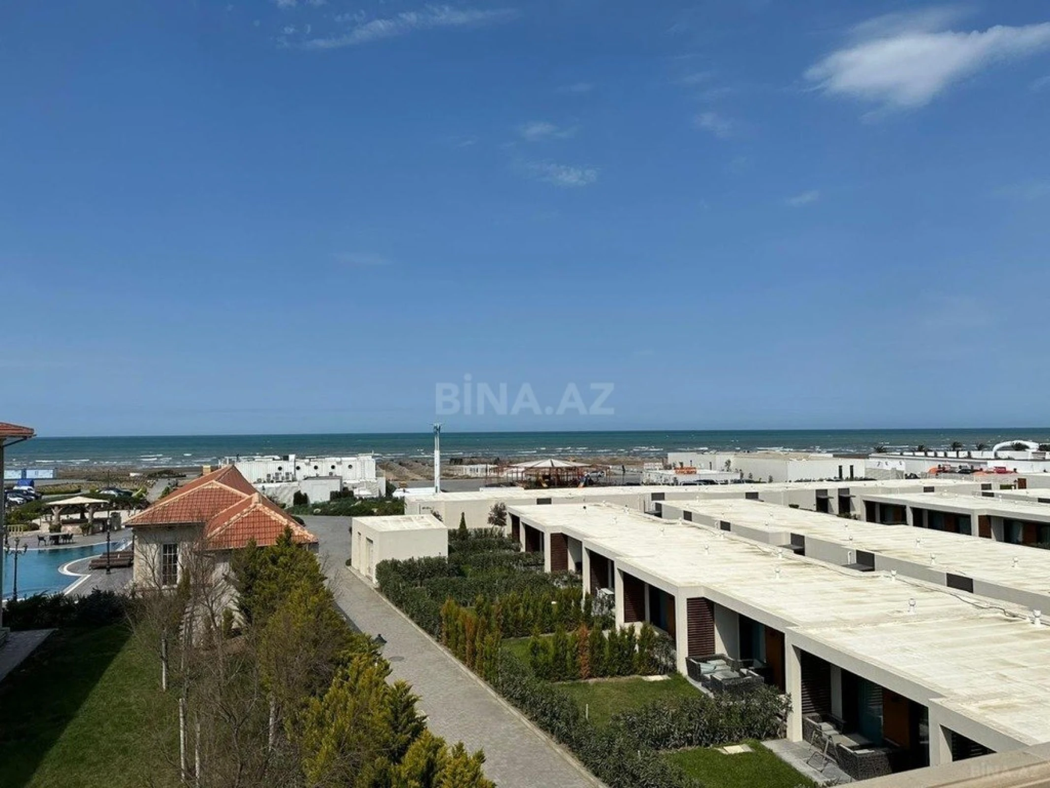 Kirayə verilir 8 otaqlı həyət evi 600 m²