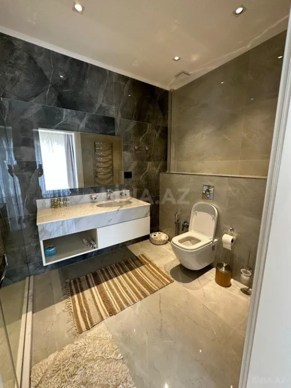 Kirayə verilir 8 otaqlı həyət evi 600 m²