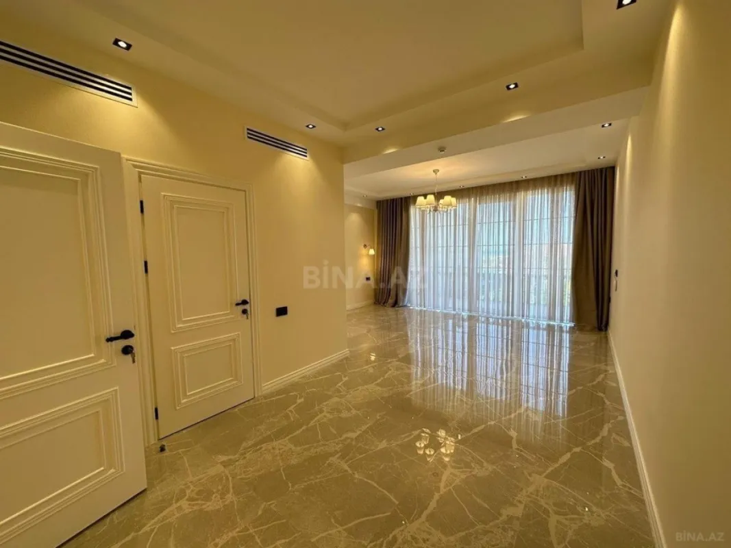 Kirayə verilir 8 otaqlı həyət evi 600 m²