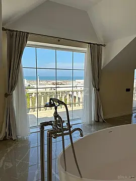 Kirayə verilir 8 otaqlı həyət evi 600 m²