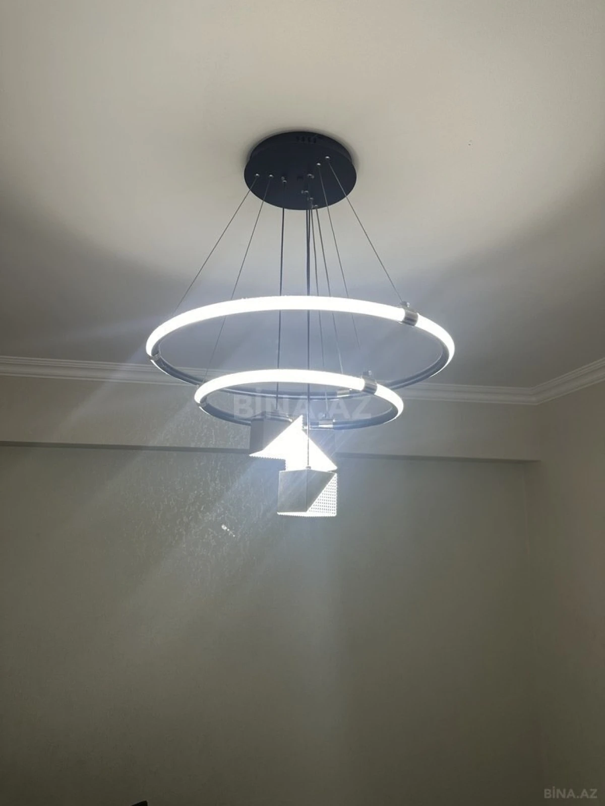 Kirayə verilir 2 otaqlı mənzil 60 m²