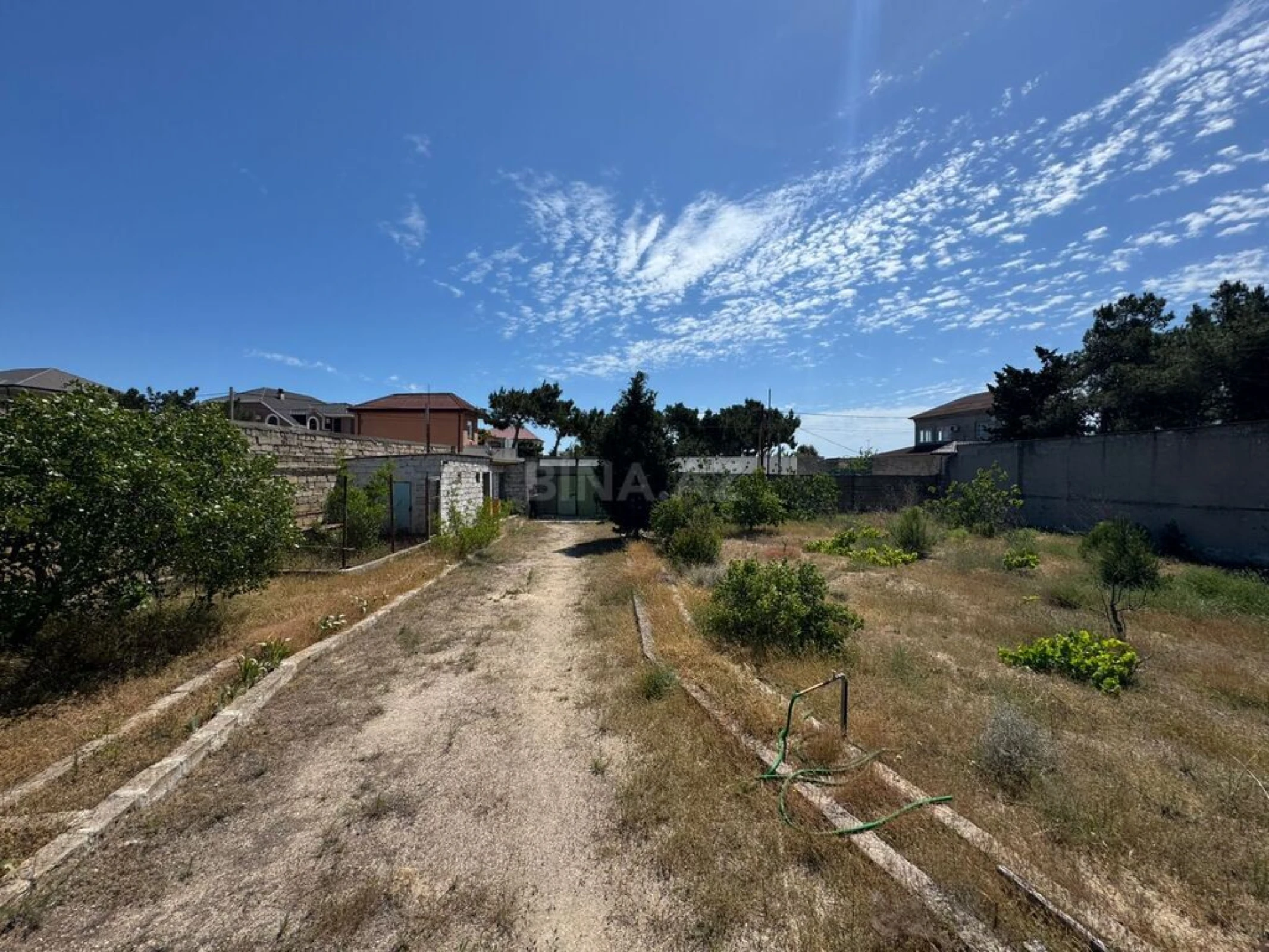 Satılır torpaq sahəsi 12 m²