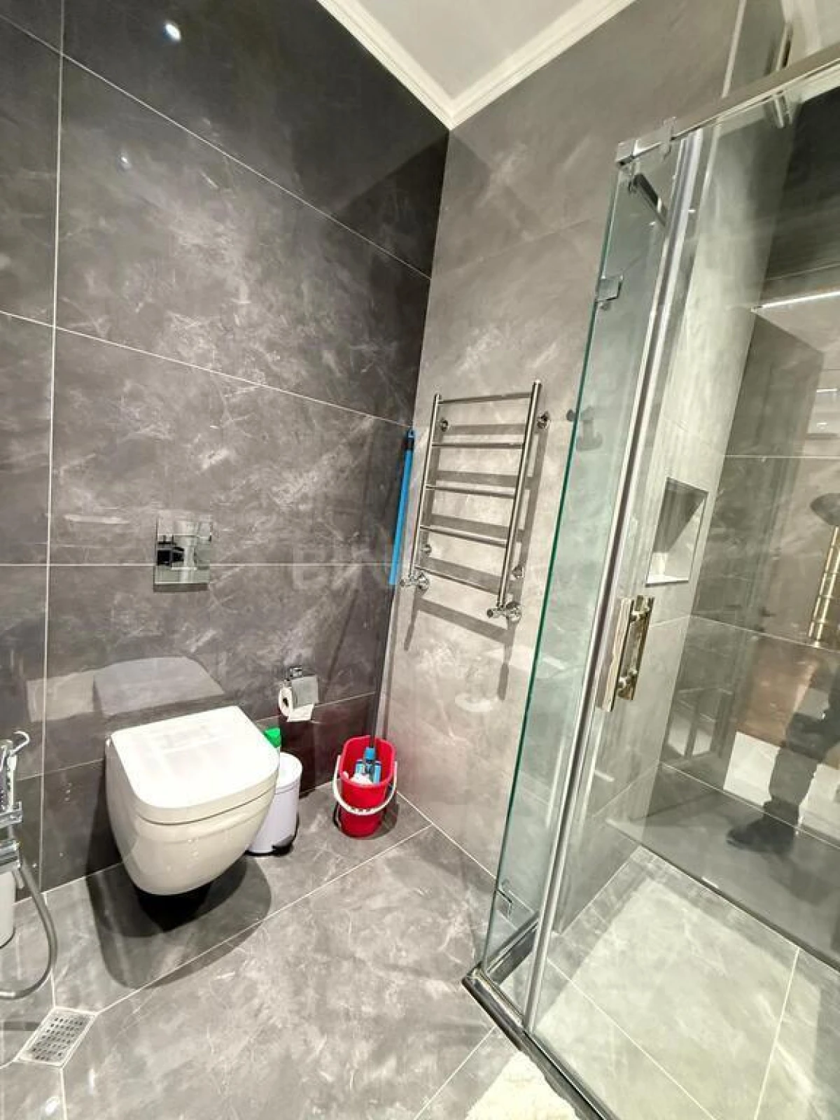 Kirayə verilir 2 otaqlı mənzil 68 m²