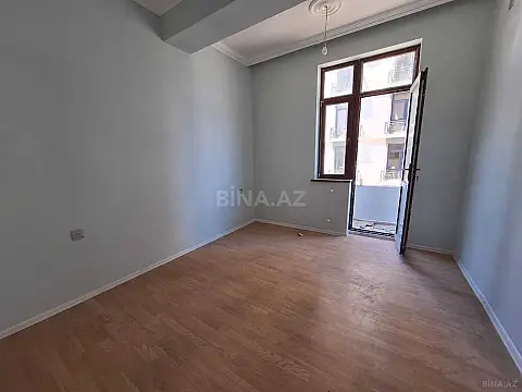 Satılır 4 otaqlı mənzil 129 m²