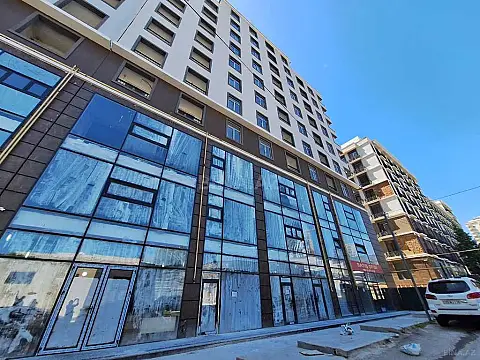 Satılır 4 otaqlı mənzil 129 m²