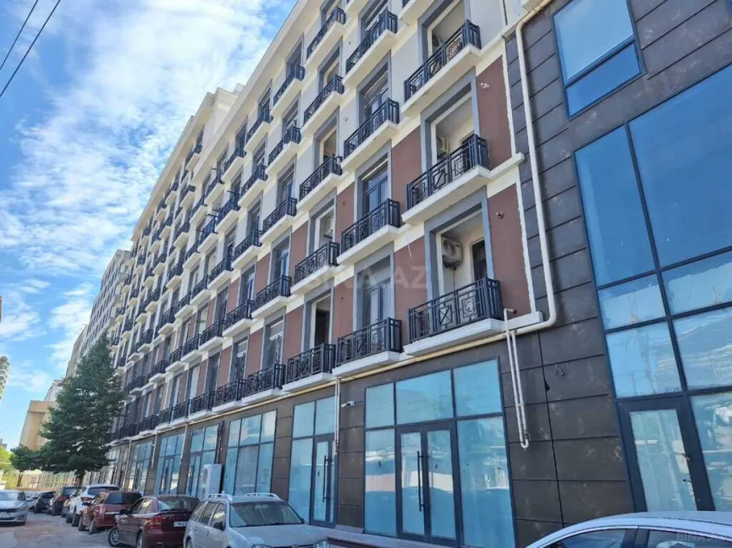 Satılır 4 otaqlı mənzil 129 m²