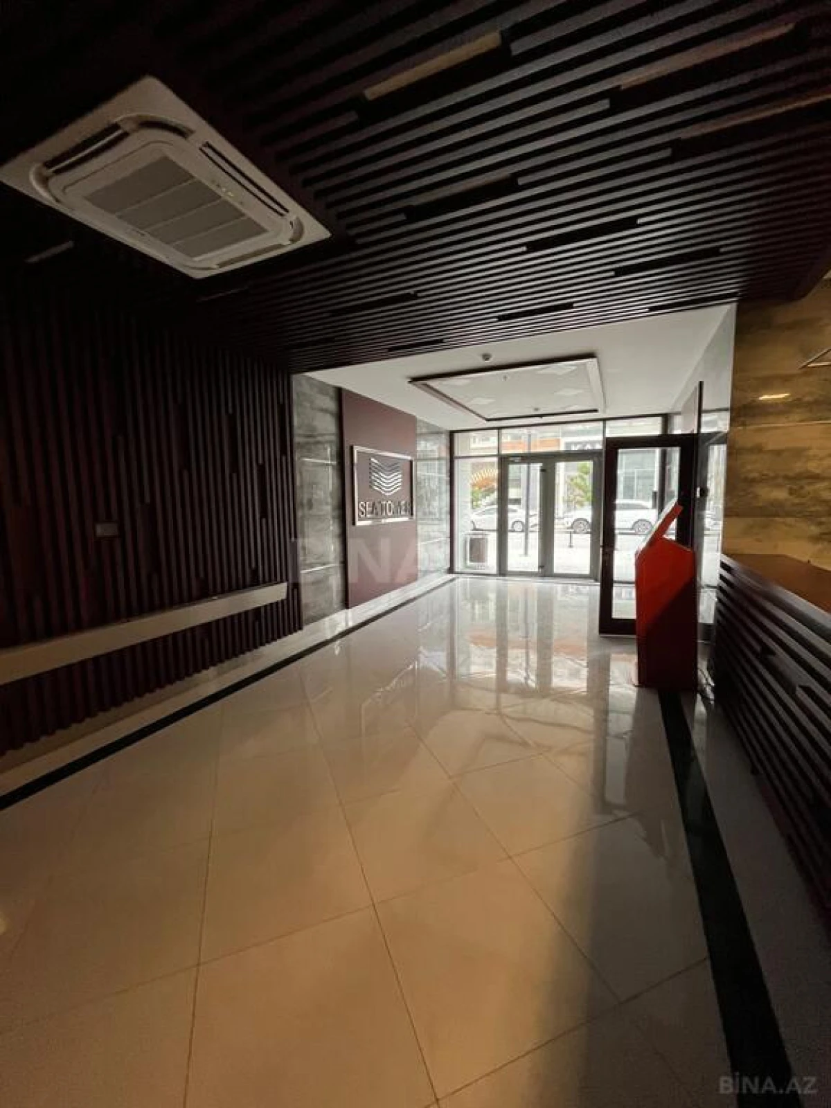 Satılır 5 otaqlı mənzil 324 m²