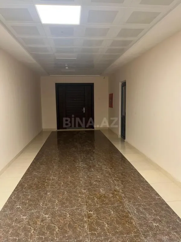 Satılır 5 otaqlı mənzil 324 m²
