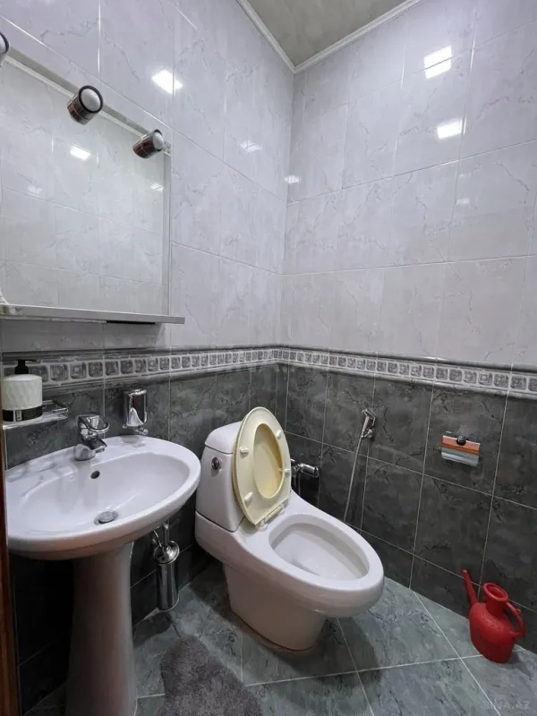 Kirayə verilir 4 otaqlı mənzil 230 m²
