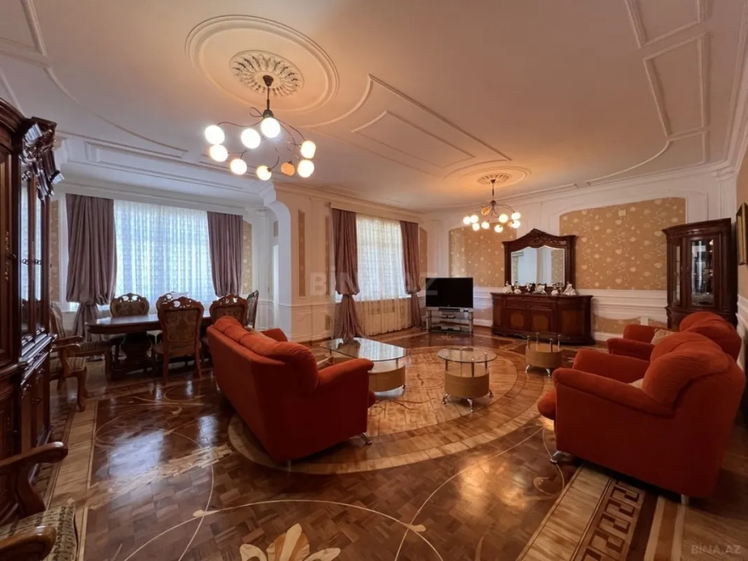Kirayə verilir 4 otaqlı mənzil 230 m²